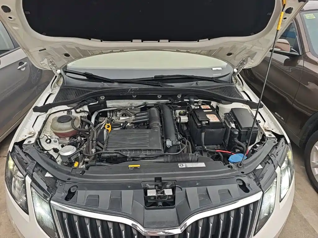 Skoda Octavia — фото 20