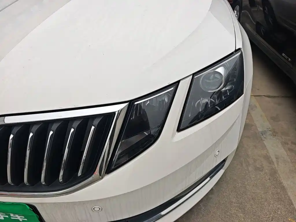 Skoda Octavia — фото 24
