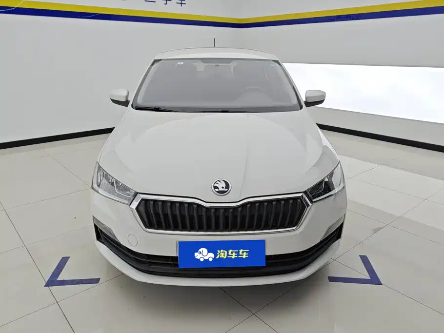 Skoda Rapid — фото 2