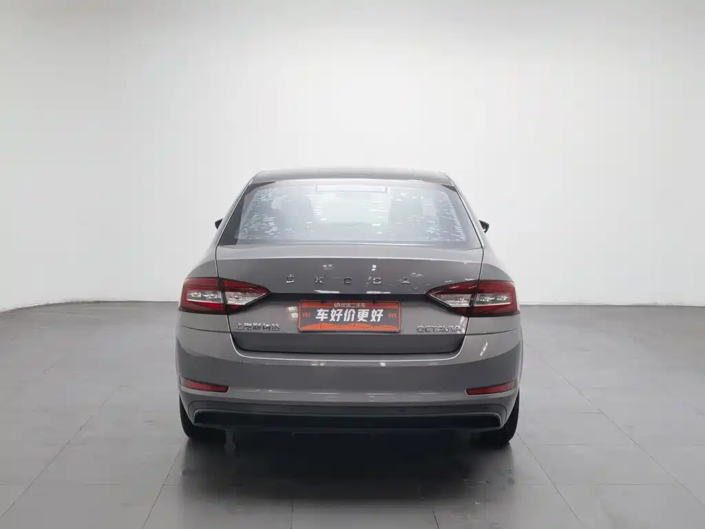 Skoda Octavia — фото 4