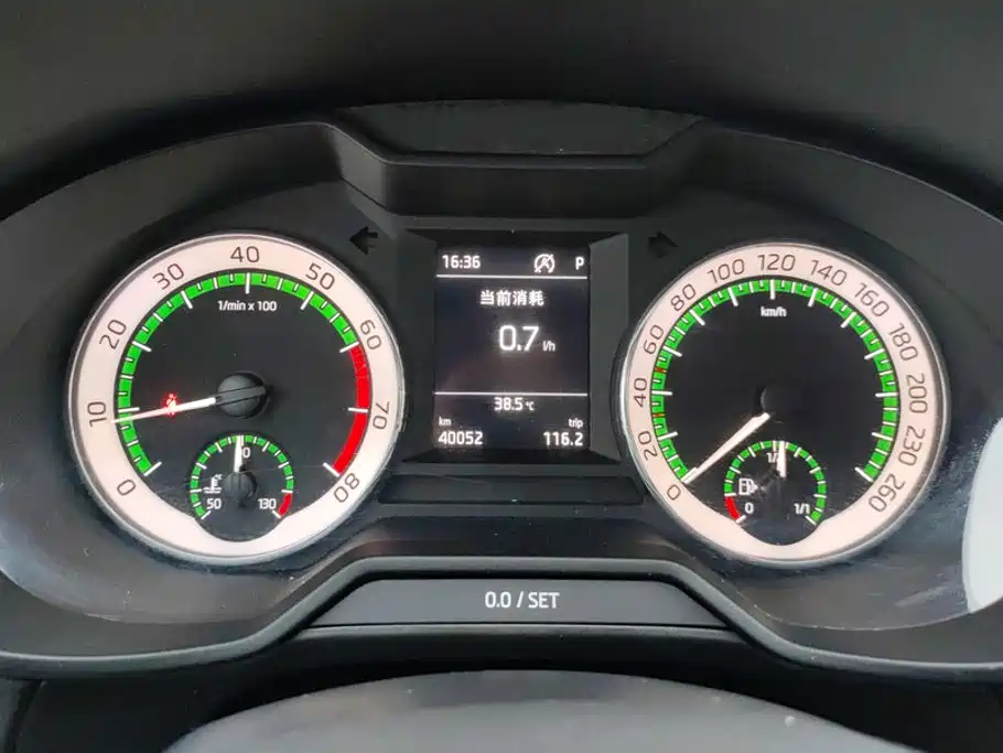 Skoda Octavia — фото 14