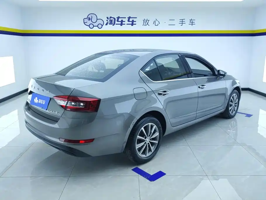 Skoda Octavia — фото 3