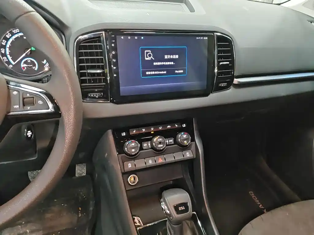 Skoda Karoq — фото 10