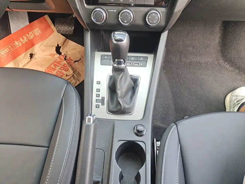 Skoda Octavia — фото 14