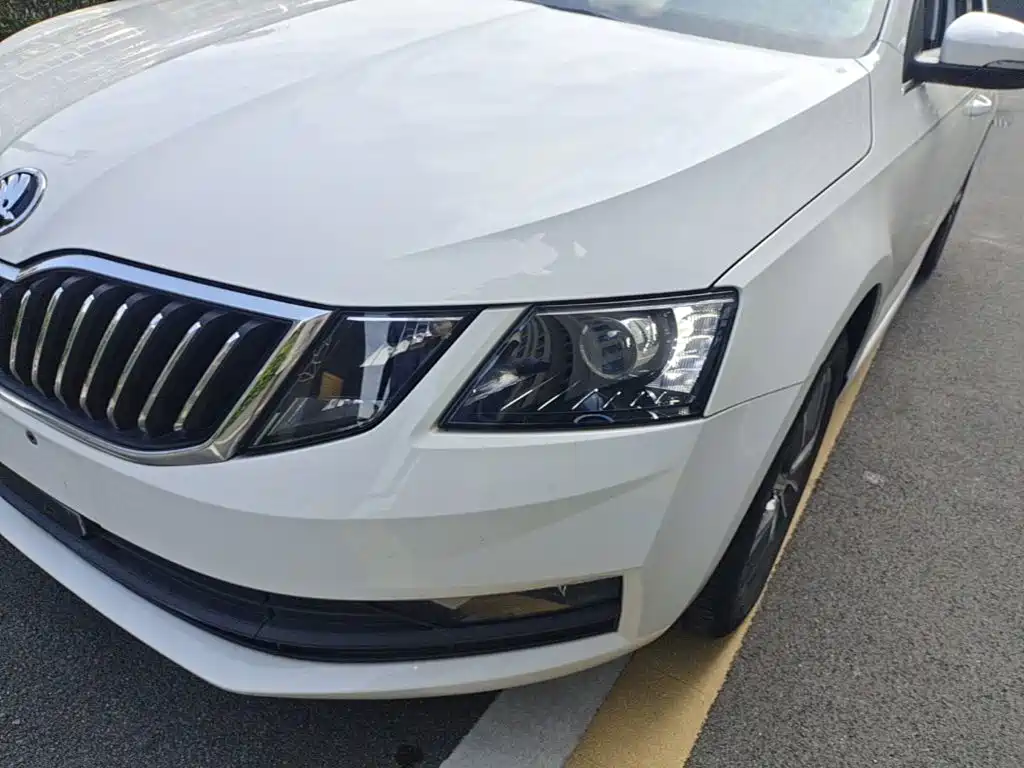 Skoda Octavia — фото 24