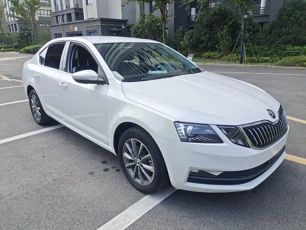 Skoda Octavia — фото 4