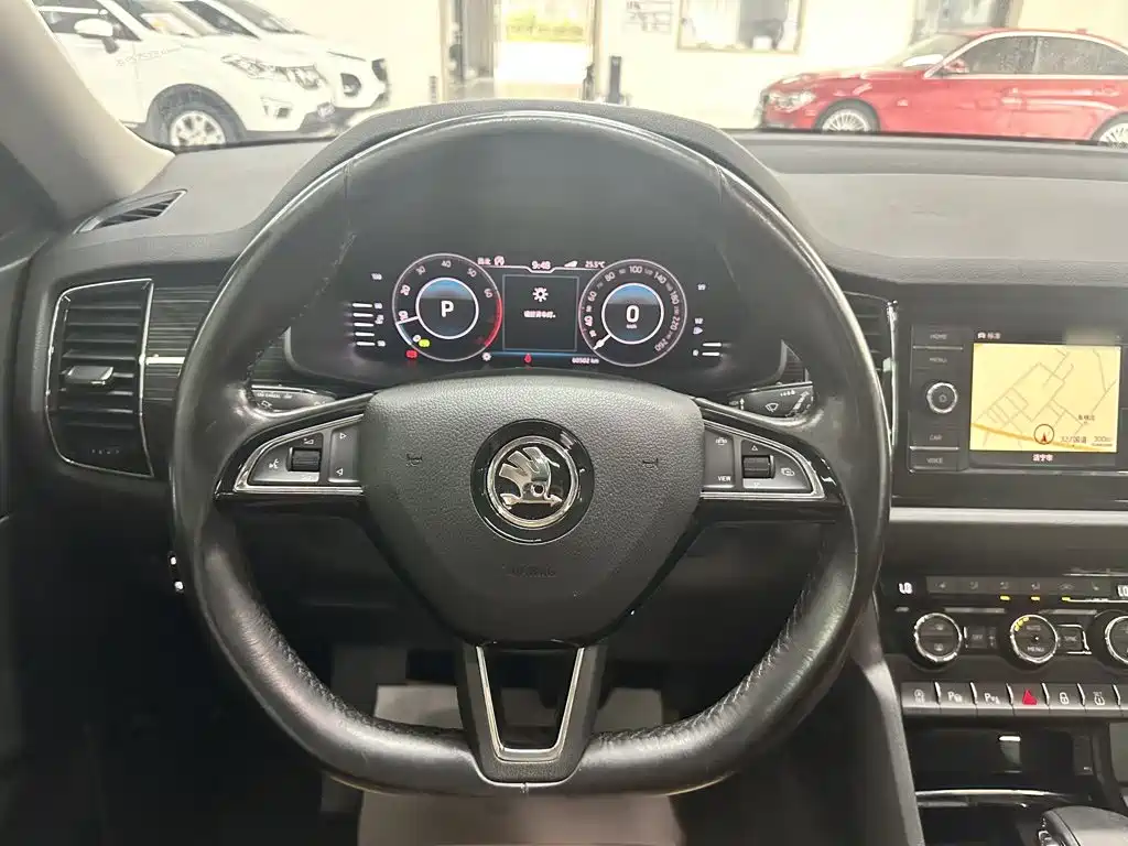 Skoda Kodiaq GT — фото 3