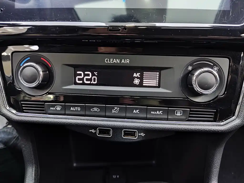 Skoda Rapid — фото 13