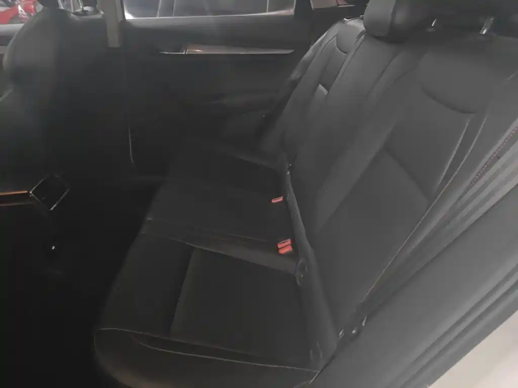 Skoda Karoq — фото 17