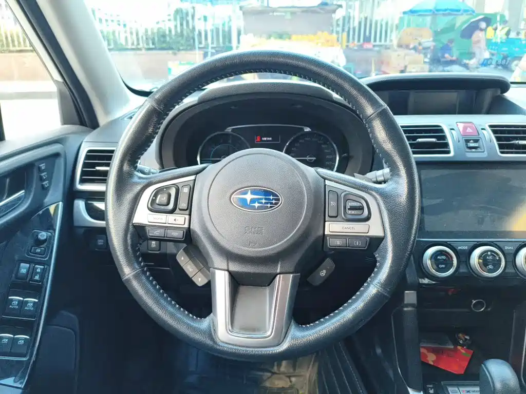 Subaru Forester — фото 3