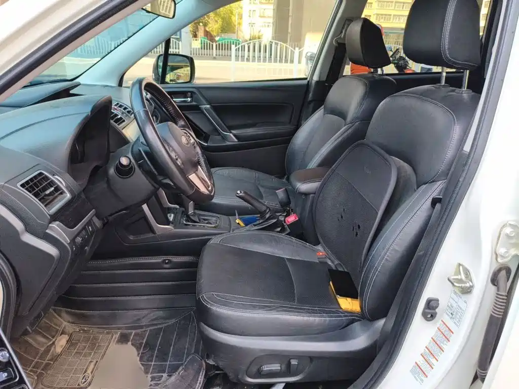 Subaru Forester — фото 8