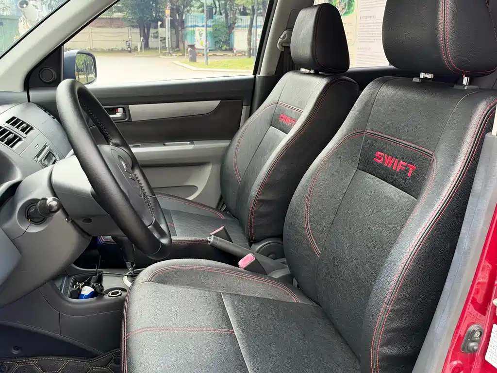 Suzuki Swift — фото 13