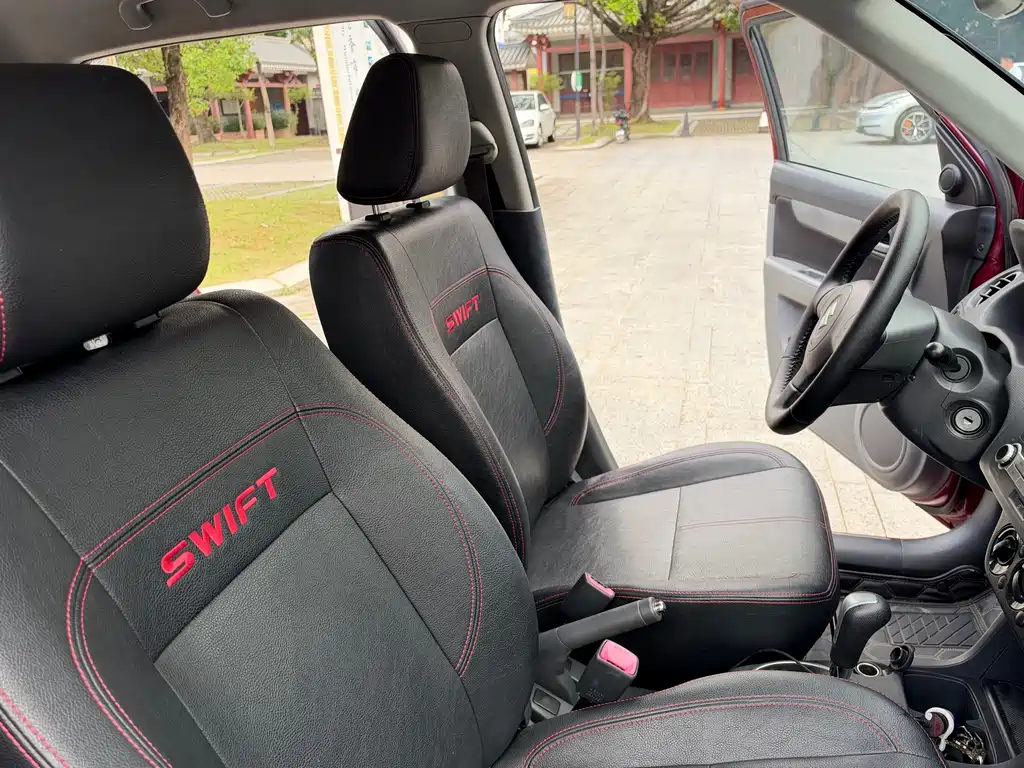 Suzuki Swift — фото 8