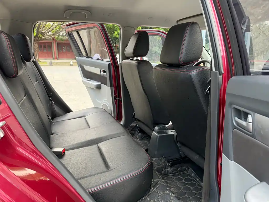 Suzuki Swift — фото 9
