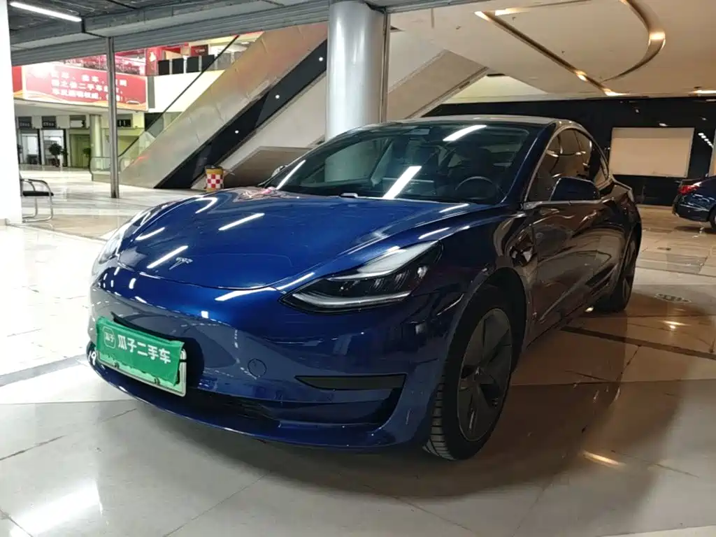 Tesla Model 3 — фото 2
