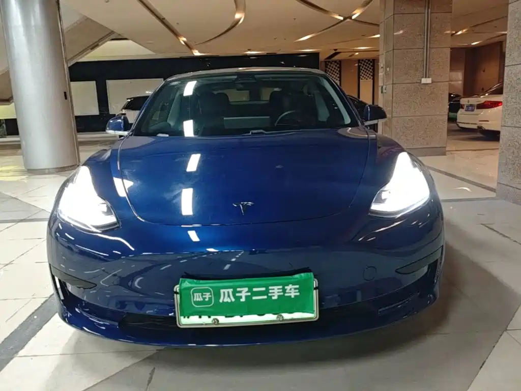 Tesla Model 3 — фото 3