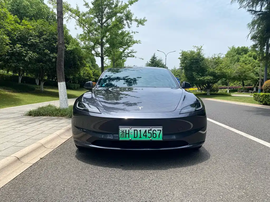 Tesla Model 3 — фото 2