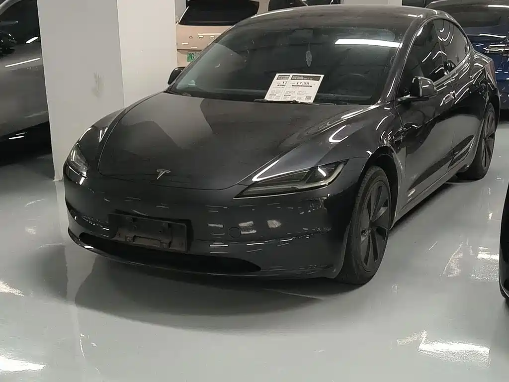 Tesla Model 3 — фото 14