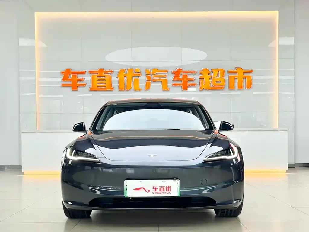 Tesla Model 3 — фото 4