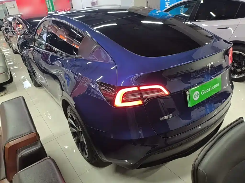 Tesla Model Y — фото 5