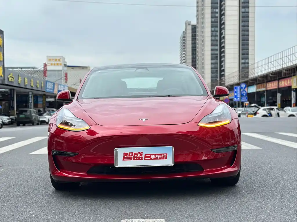 Tesla Model 3 — фото 2