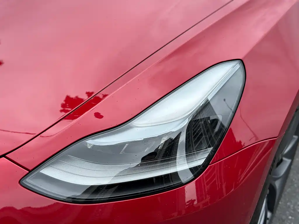 Tesla Model 3 — фото 13