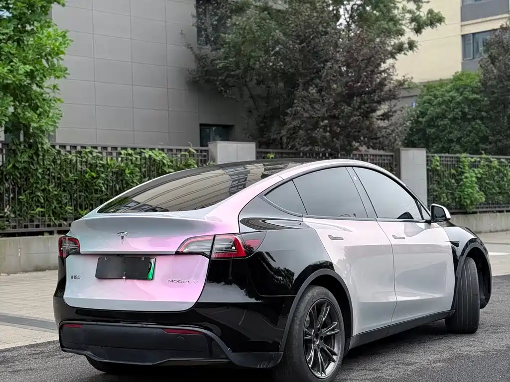 Tesla Model Y — фото 4