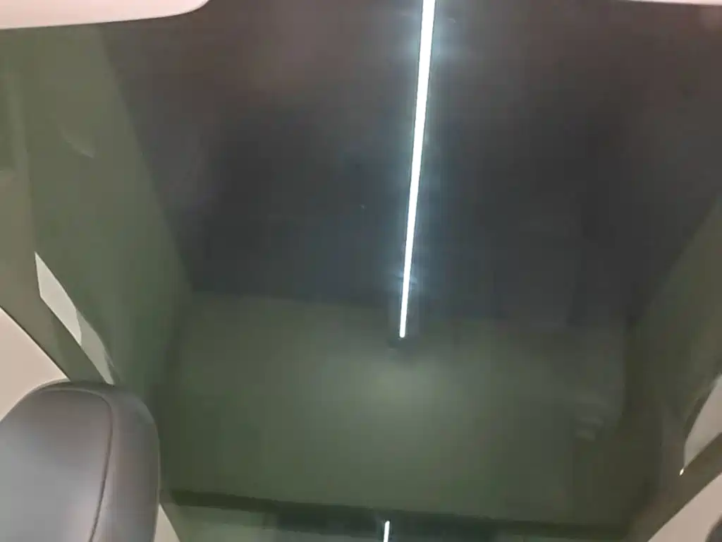 Tesla Model Y — фото 18