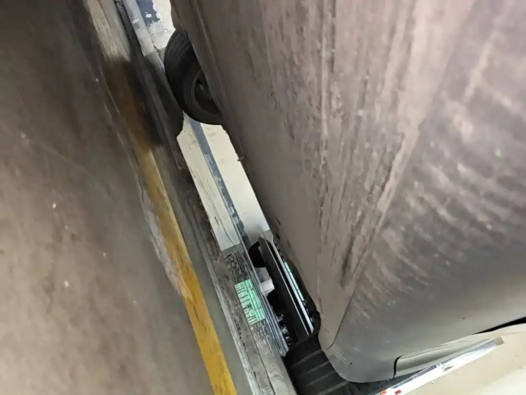 Tesla Model Y — фото 22