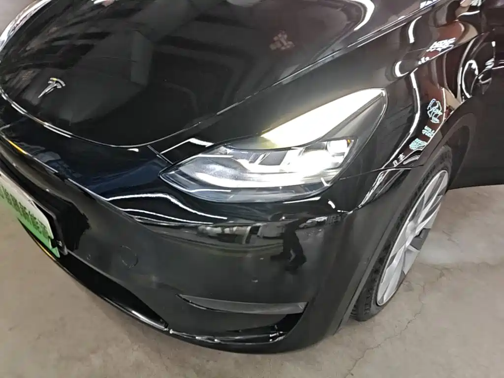 Tesla Model Y — фото 24