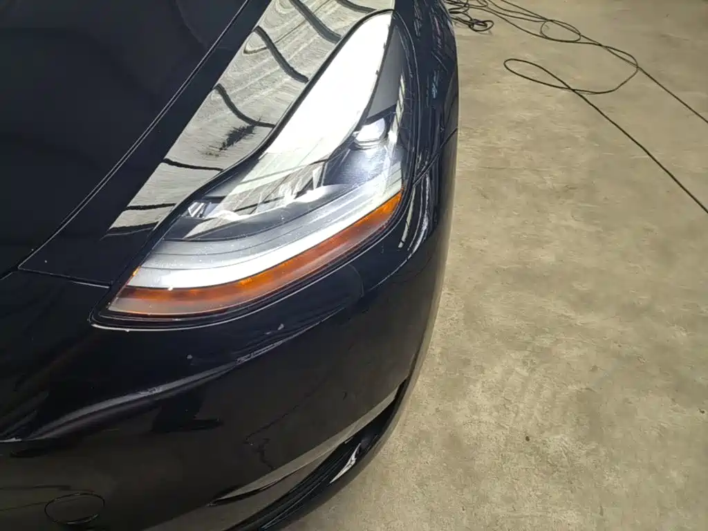 Tesla Model Y — фото 24