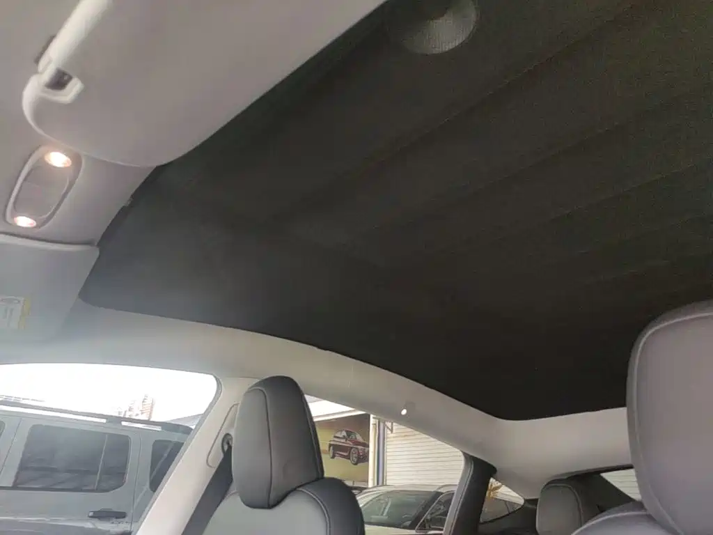 Tesla Model Y — фото 17