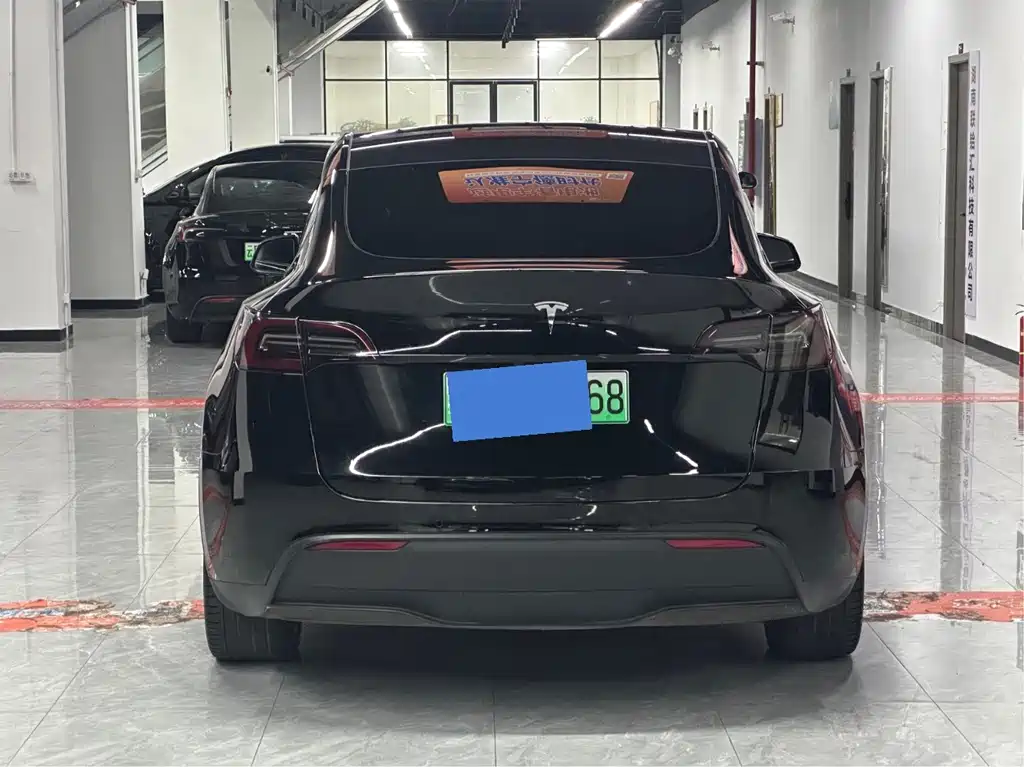 Tesla Model Y — фото 4