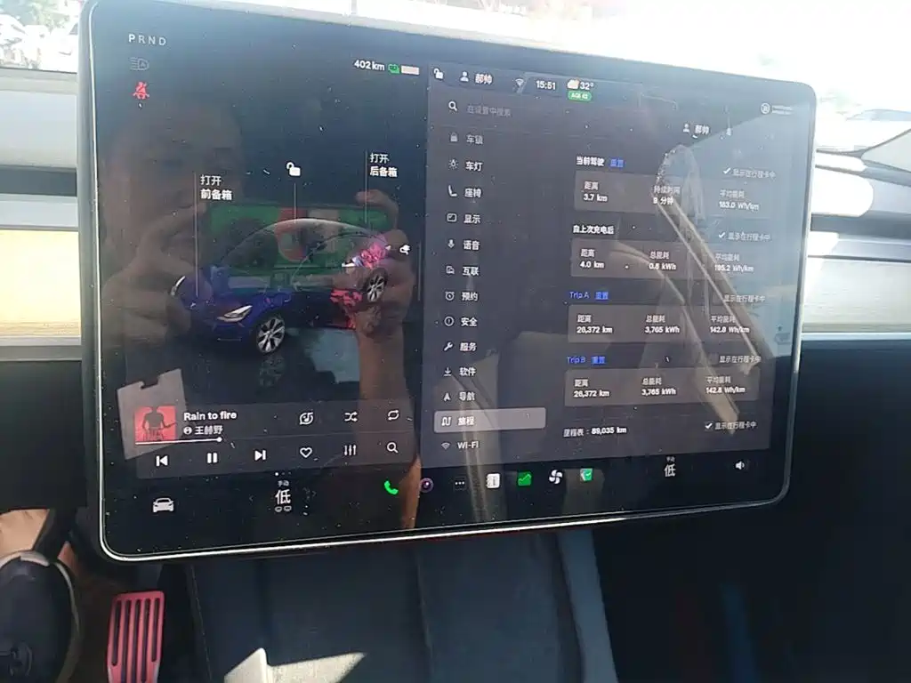 Tesla Model Y — фото 13