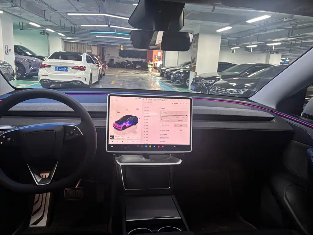 Tesla Model Y — фото 8