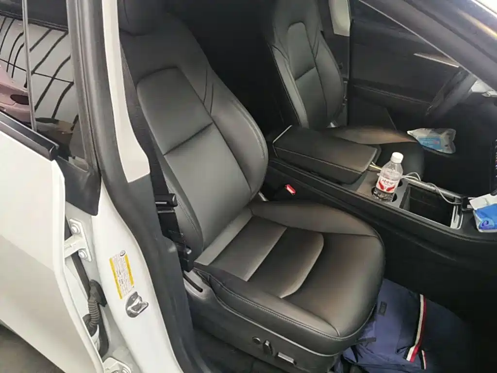 Tesla Model Y — фото 25