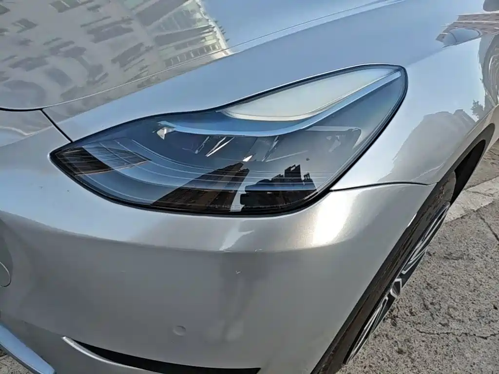 Tesla Model Y — фото 24