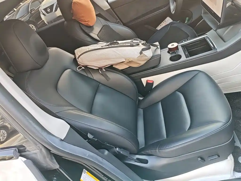 Tesla Model Y — фото 25
