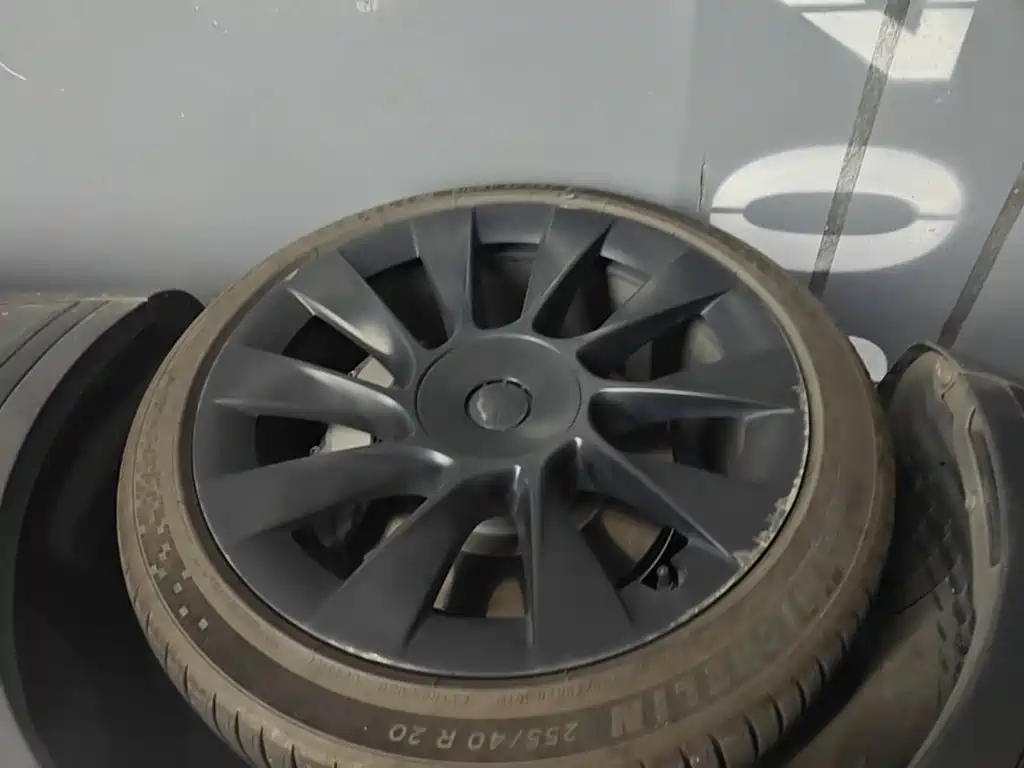 Tesla Model Y — фото 23