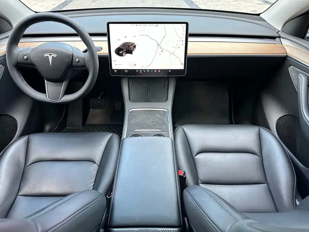 Tesla Model Y — фото 7