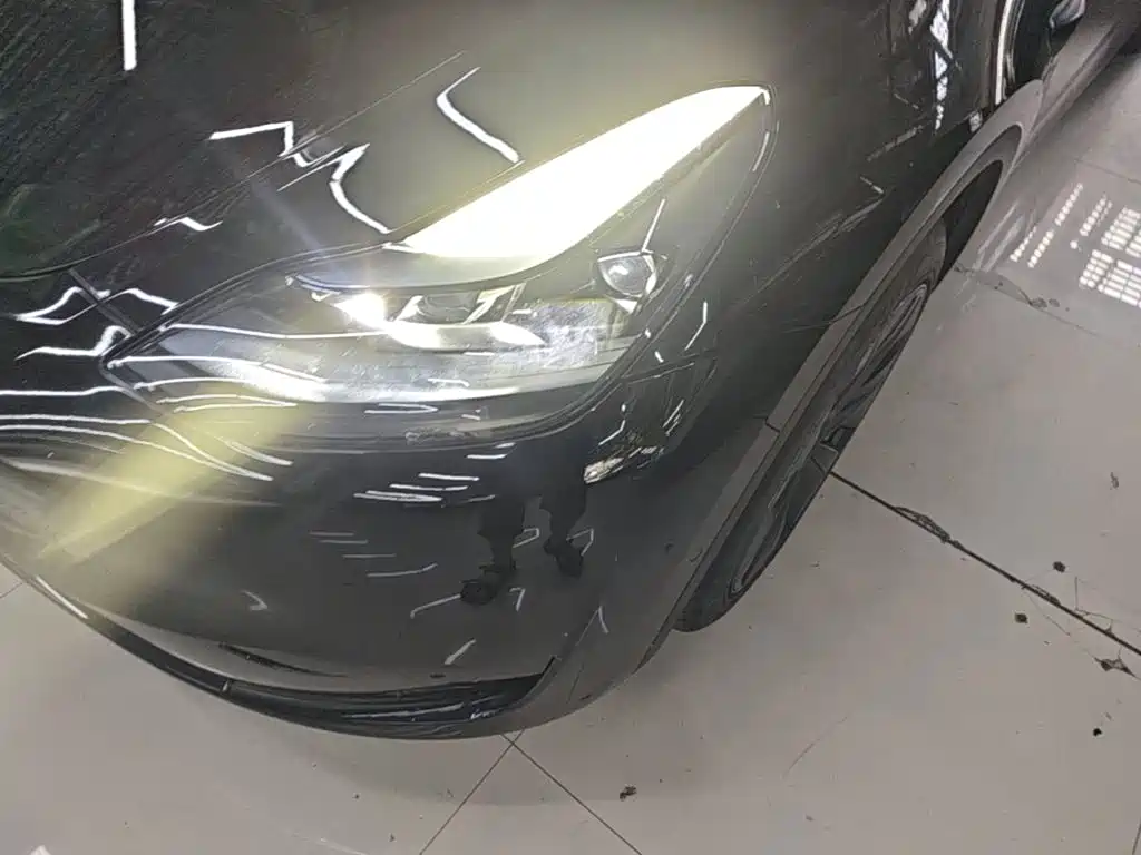 Tesla Model Y — фото 24