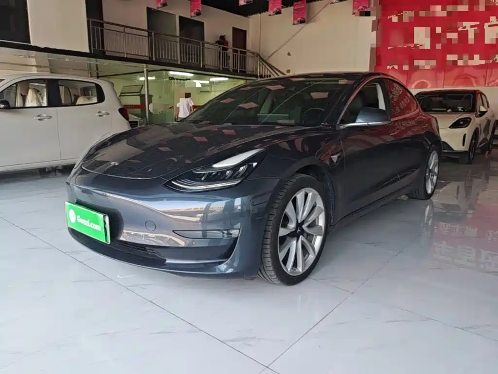 Tesla Model 3 — фото 2