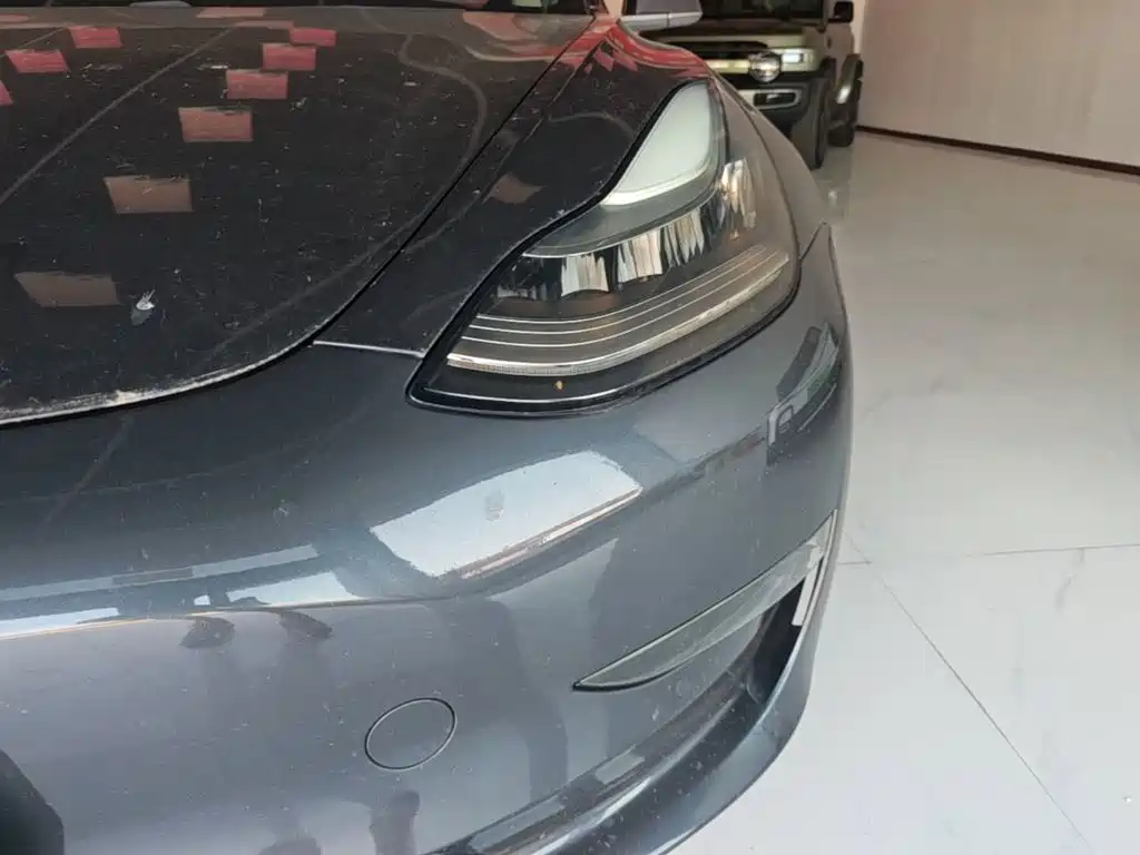 Tesla Model 3 — фото 24