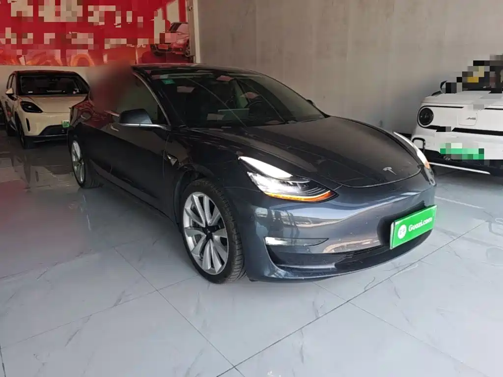 Tesla Model 3 — фото 4