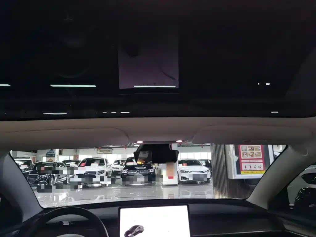 Tesla Model 3 — фото 18