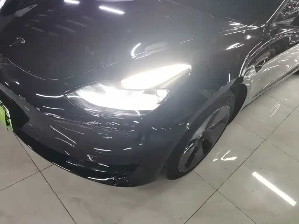 Tesla Model 3 — фото 24