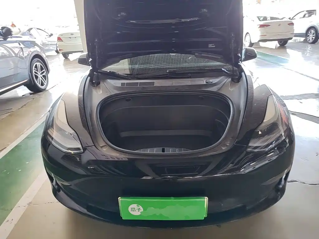 Tesla Model 3 — фото 20