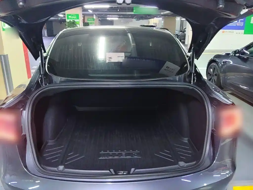 Tesla Model 3 — фото 19