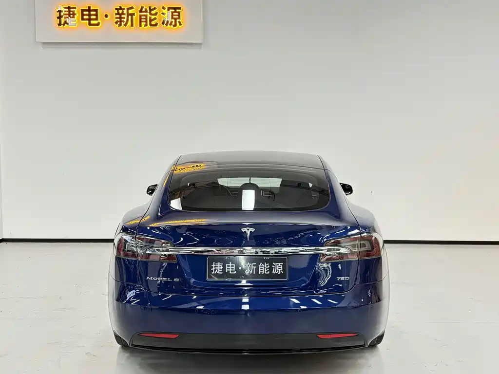 Tesla Model S — фото 12