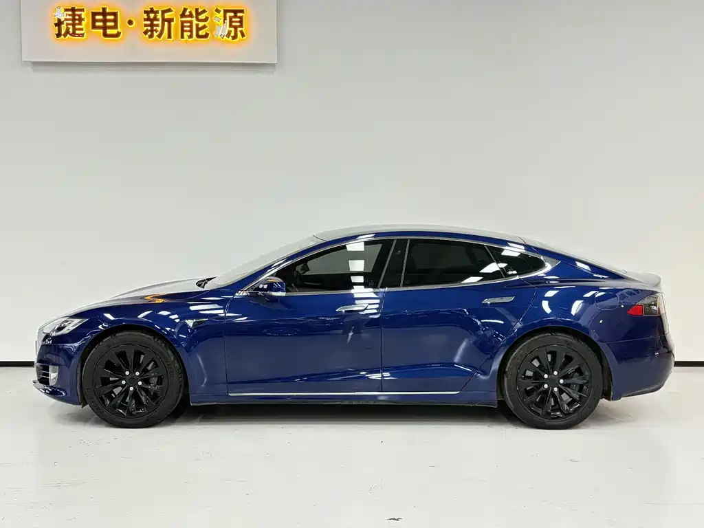 Tesla Model S — фото 3